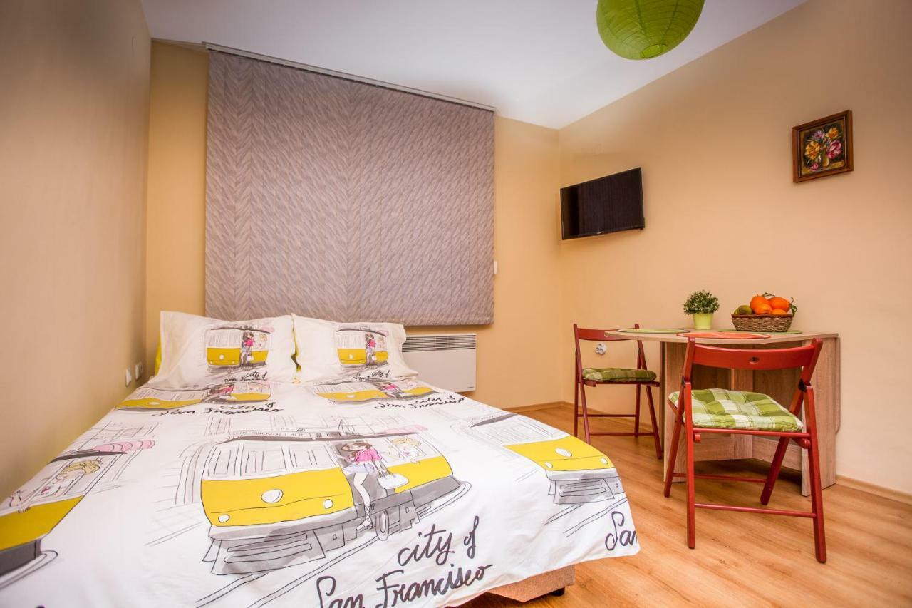 Green Orange Apartment Bansko Bagian luar foto