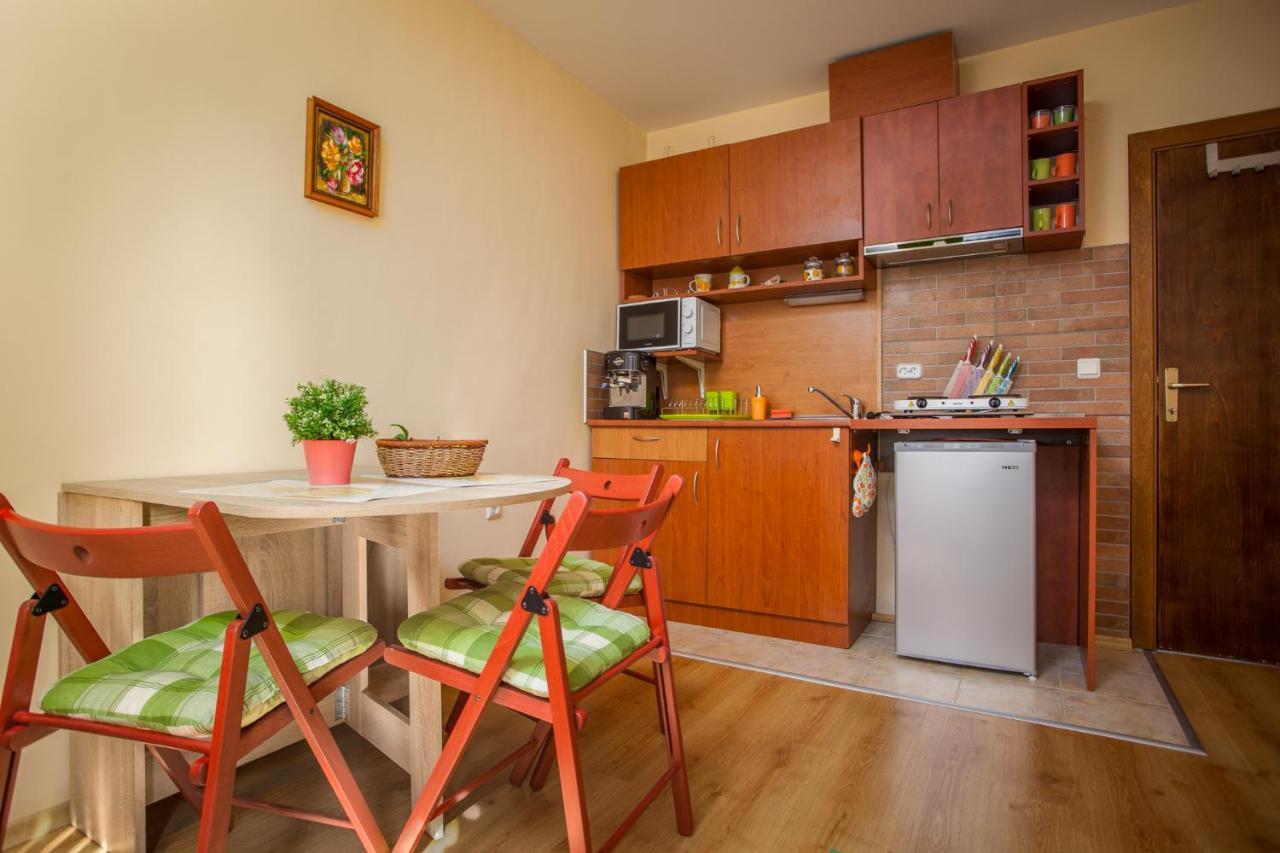 Green Orange Apartment Bansko Bagian luar foto